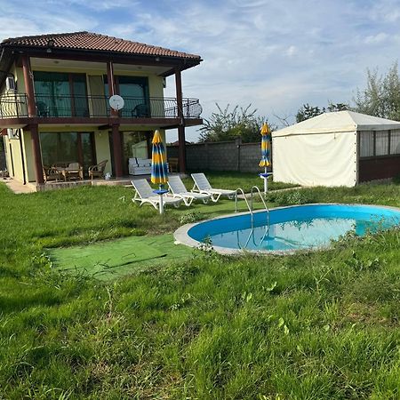 Villa Sunray Topola Exteriör bild