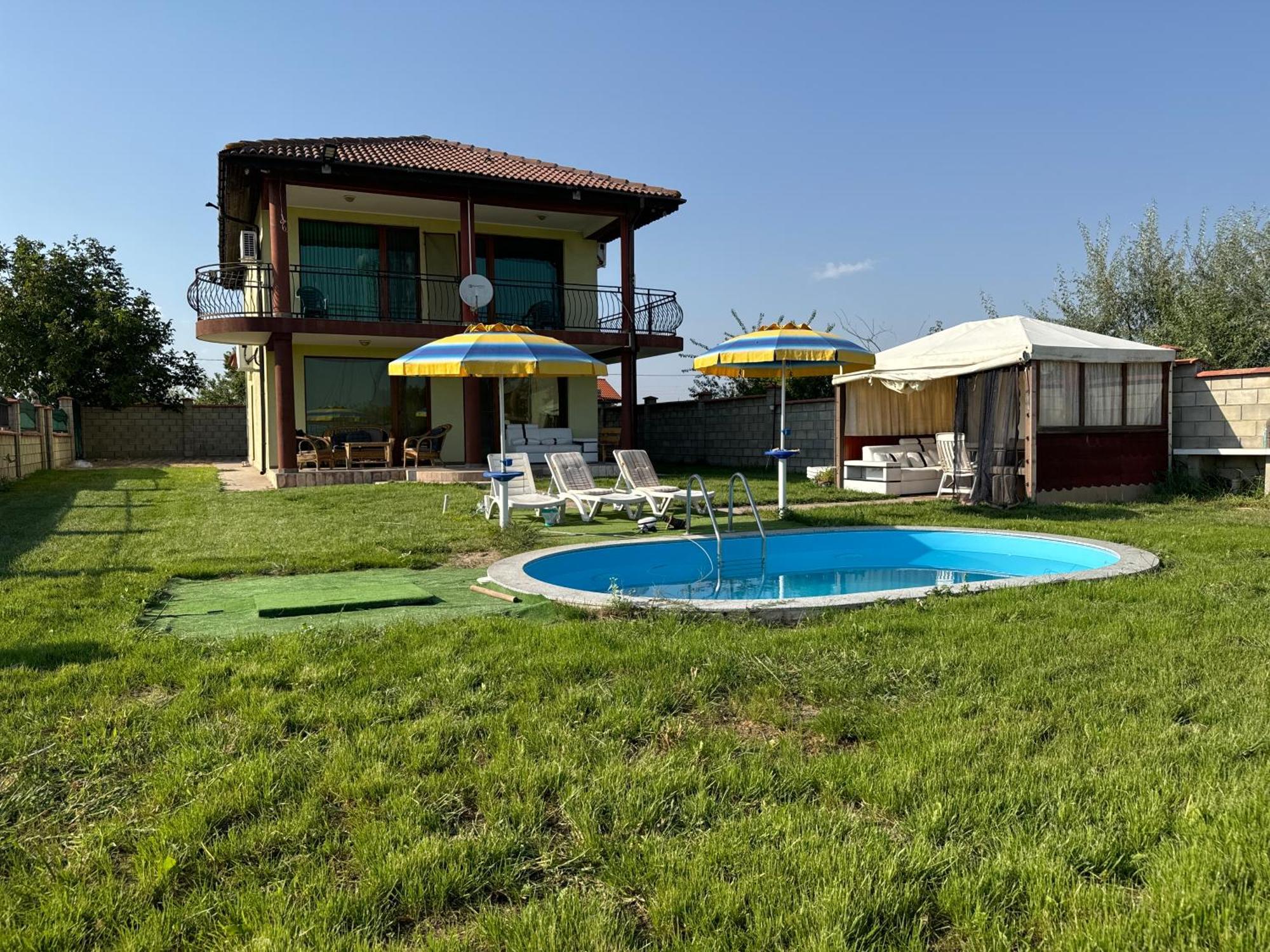 Villa Sunray Topola Exteriör bild